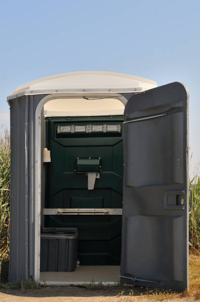 Best Porta potty delivery and setup  in Mission, SD